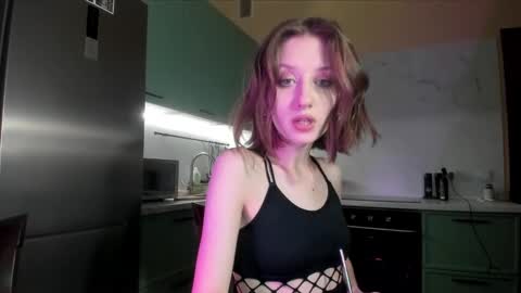 Kristi moony online show from 02.18.25