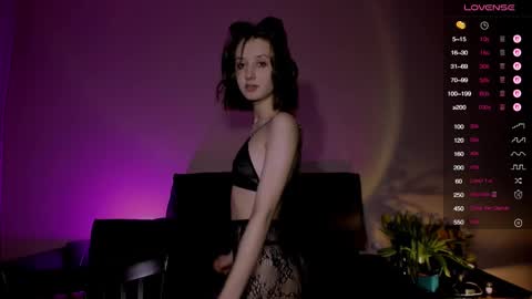 Kristi moony online show from 03.10.25