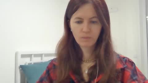 Snapshot of valerie_rose777 chatting on 02.15.25 valerie_rose777 online show from 02.15.25