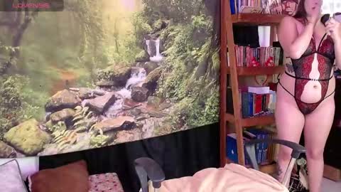 Valerie online show from 05.04.26
