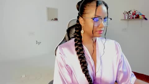 Snapshot of valeriebl chatting on 09.11.25 Valerie Blake online show from 09.11.25