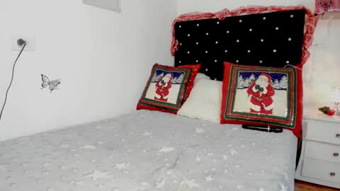 Snapshot of valeriebl chatting on 12.01.25 Valerie Blake online show from 12.01.25