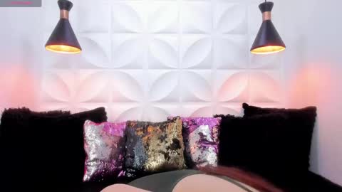 valerie online show from 04.30.26