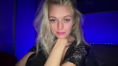 Valerie  online show from 10.08.25