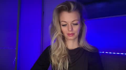 Valerie  online show from 04.28.26