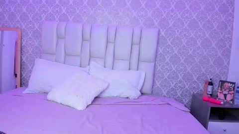 Snapshot of valeriesaint chatting on 03.25.26 valeriesaint online show from 03.25.26