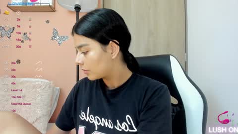 Snapshot of valerihouse chatting on 01.22.25 Juli C online show from 01.22.25