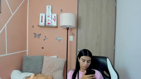 Snapshot of valerihouse chatting on 01.30.25 Juli C online show from 01.30.25