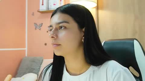 Snapshot of valerihouse chatting on 02.24.25 Juli C online show from 02.24.25