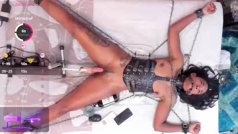 valeriix_ online show from 02.19.25