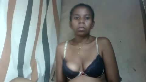 Snapshot of valerinezah chatting on 03.01.26 valerinezah online show from 03.01.26