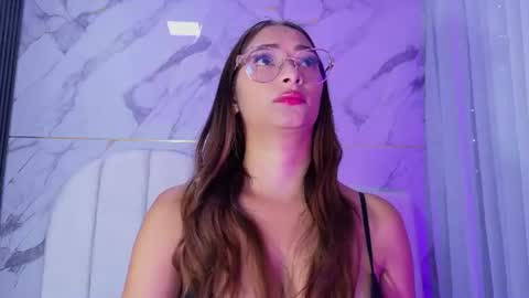 Snapshot of valery_97 chatting on 06.17.26 Valeryn online show from 06.17.26