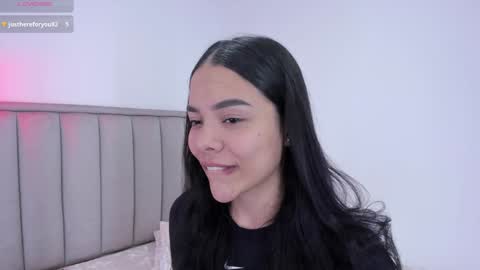 Snapshot of valery__nova chatting on 01.12.25 Cris online show from 01.12.25