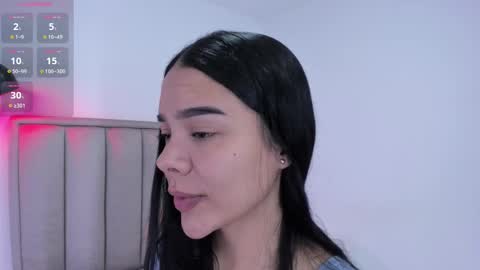 Snapshot of valery__nova chatting on 09.09.25 Cris online show from 09.09.25