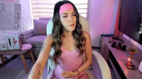 Snapshot of valery__se chatting on 11.20.25 Valery se online show from 11.20.25