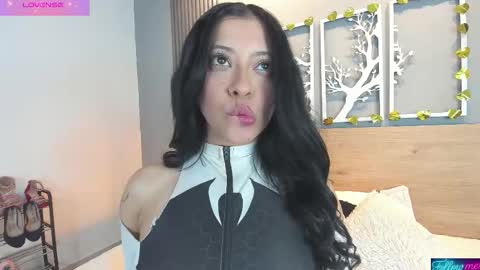 Snapshot of valery_evaans chatting on 02.17.26 Valery Evans online show from 02.17.26