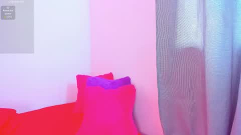 Snapshot of valery_kils chatting on 12.15.25 VALERY online show from 12.15.25