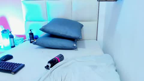 Snapshot of valery_stars chatting on 02.12.25 Valery online show from 02.12.25