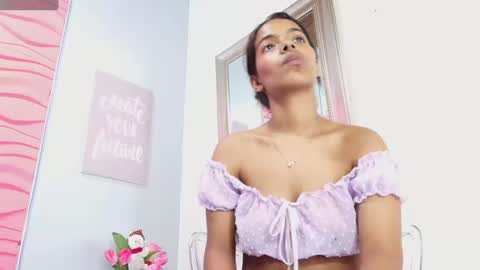 Snapshot of valerynbrown chatting on 12.16.24 valery online show from 12.16.24