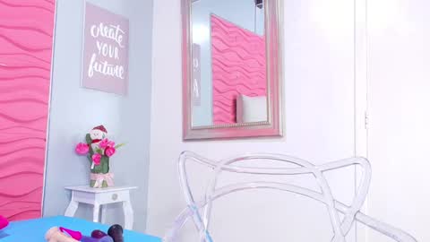 Snapshot of valerynbrown chatting on 12.30.24 valery online show from 12.30.24