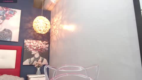 Snapshot of valerynbrown chatting on 01.25.25 valery online show from 01.25.25
