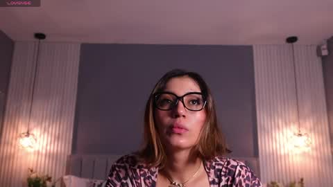 Snapshot of valerynova chatting on 05.16.26 Carla online show from 05.16.26