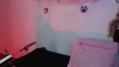 Snapshot of valerysmith18 chatting on 11.15.25 zoe online show from 11.15.25