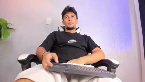 Valentino online show from 03.18.26