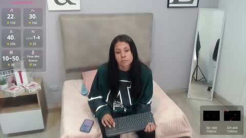 valevicious online show from 11.21.25