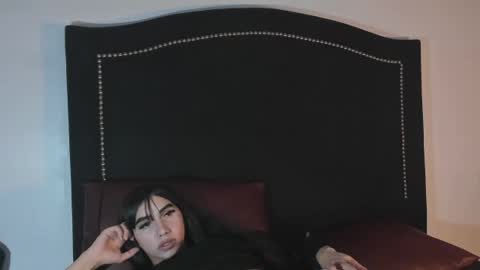 Snapshot of valey_nicole chatting on 07.18.26 valey_nicole online show from 07.18.26