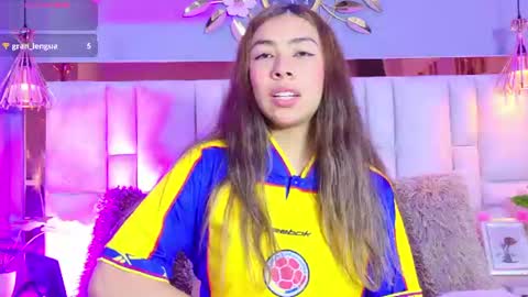 Snapshot of valeygomez chatting on 06.27.26 Valey online show from 06.27.26