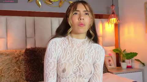 Snapshot of valeygomez chatting on 07.16.26 Valey online show from 07.16.26