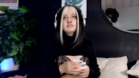 x  online show from 06.11.26