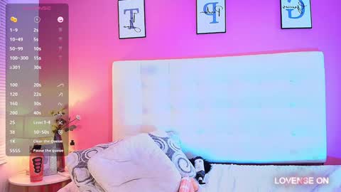 Snapshot of valkiria_moore chatting on 12.23.24 Valkiria moore online show from 12.23.24