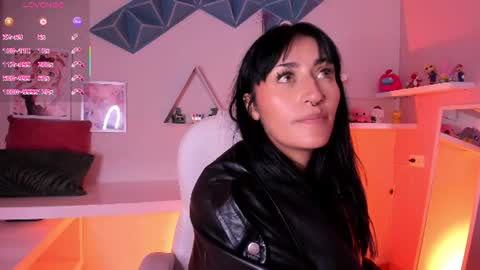 Snapshot of valkiria_ponce chatting on 06.17.26 Valkiria online show from 06.17.26