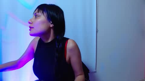 Snapshot of valkiry_ chatting on 12.03.25 valkiry_ online show from 12.03.25