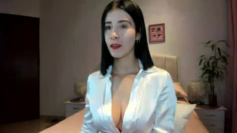 Macarena online show from 06.12.26