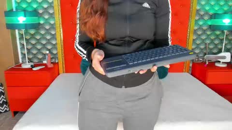 Valerie Val V online show from 02.21.25