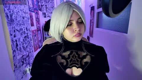 Im Violet online show from 11.28.25