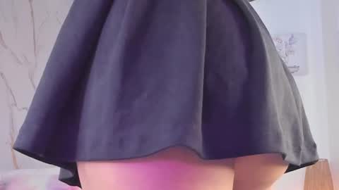 Vallolet Peach  online show from 07.19.26