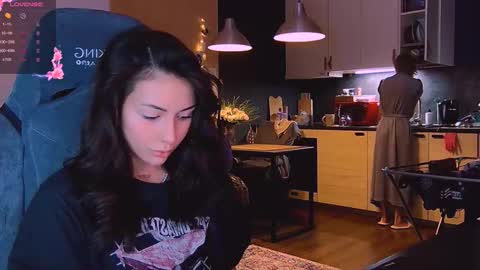 Snapshot of valorant_girl chatting on 11.03.25 Little Devil online show from 11.03.25