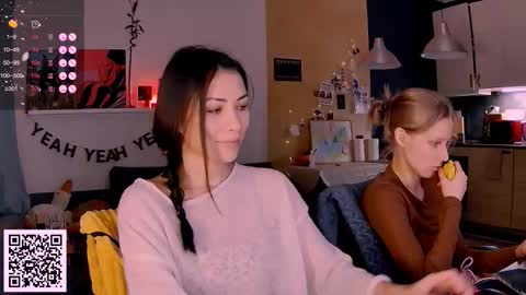 Snapshot of valorant_girl chatting on 01.19.26 Little Devil online show from 01.19.26