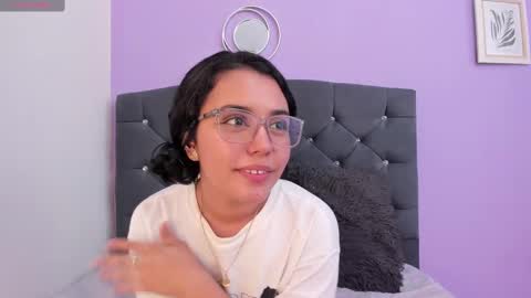 Snapshot of valu_0 chatting on 01.24.25 valu online show from 01.24.25