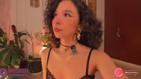 Snapshot of valyturner chatting on 03.19.26 online show from 03.19.26