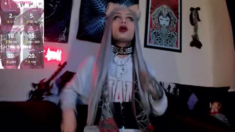 david guzman i model independenthelp me with a thumbs up online show from 03.23.26