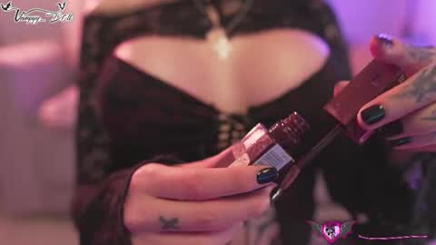 Snapshot of vampyy_doll chatting on 10.08.25 Please help me to reach 300 thumbs up online show from 10.08.25