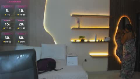 V A N E  online show from 11.11.25