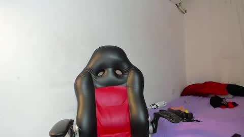 Snapshot of vanelope_smith chatting on 10.03.25 vanelope_smith online show from 10.03.25