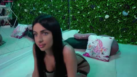 Snapshot of vanesaavns chatting on 02.18.26 vanesaavns online show from 02.18.26