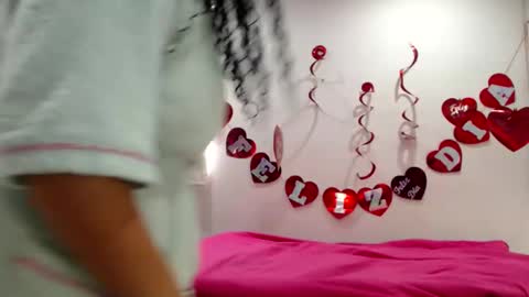 vanessa and samantha online show from 02.16.25